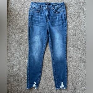Judy Blue skinny fit distressed denim tummy control jeans - size 13